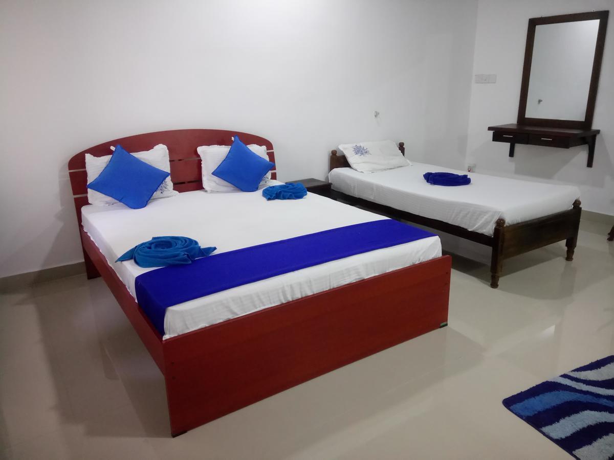 Oasis Beach Hotel Негомбо Екстер'єр фото