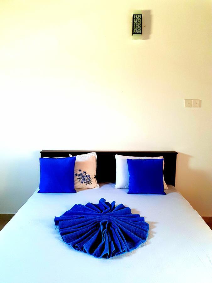 Oasis Beach Hotel Негомбо Екстер'єр фото